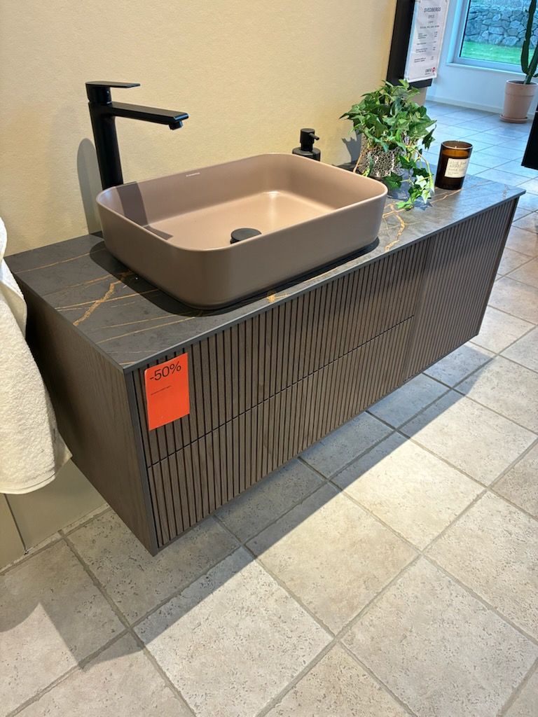 Svedbergs Epos 1200.jpg